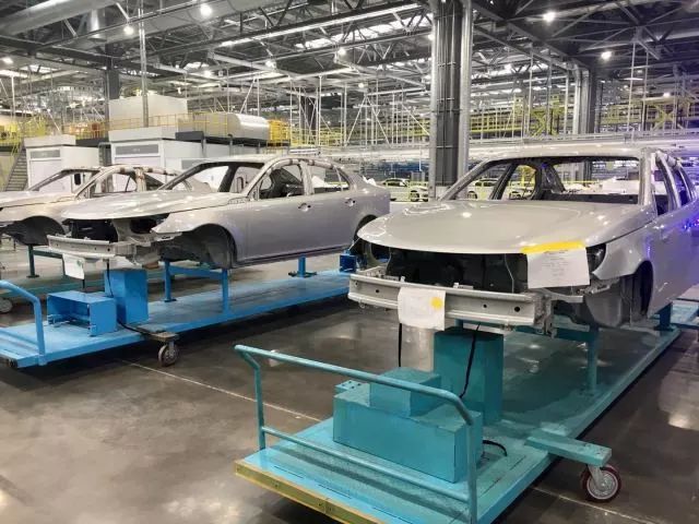 首款電動(dòng)車天津工廠下線 國(guó)能汽車布局新能源產(chǎn)業(yè)生態(tài)鏈